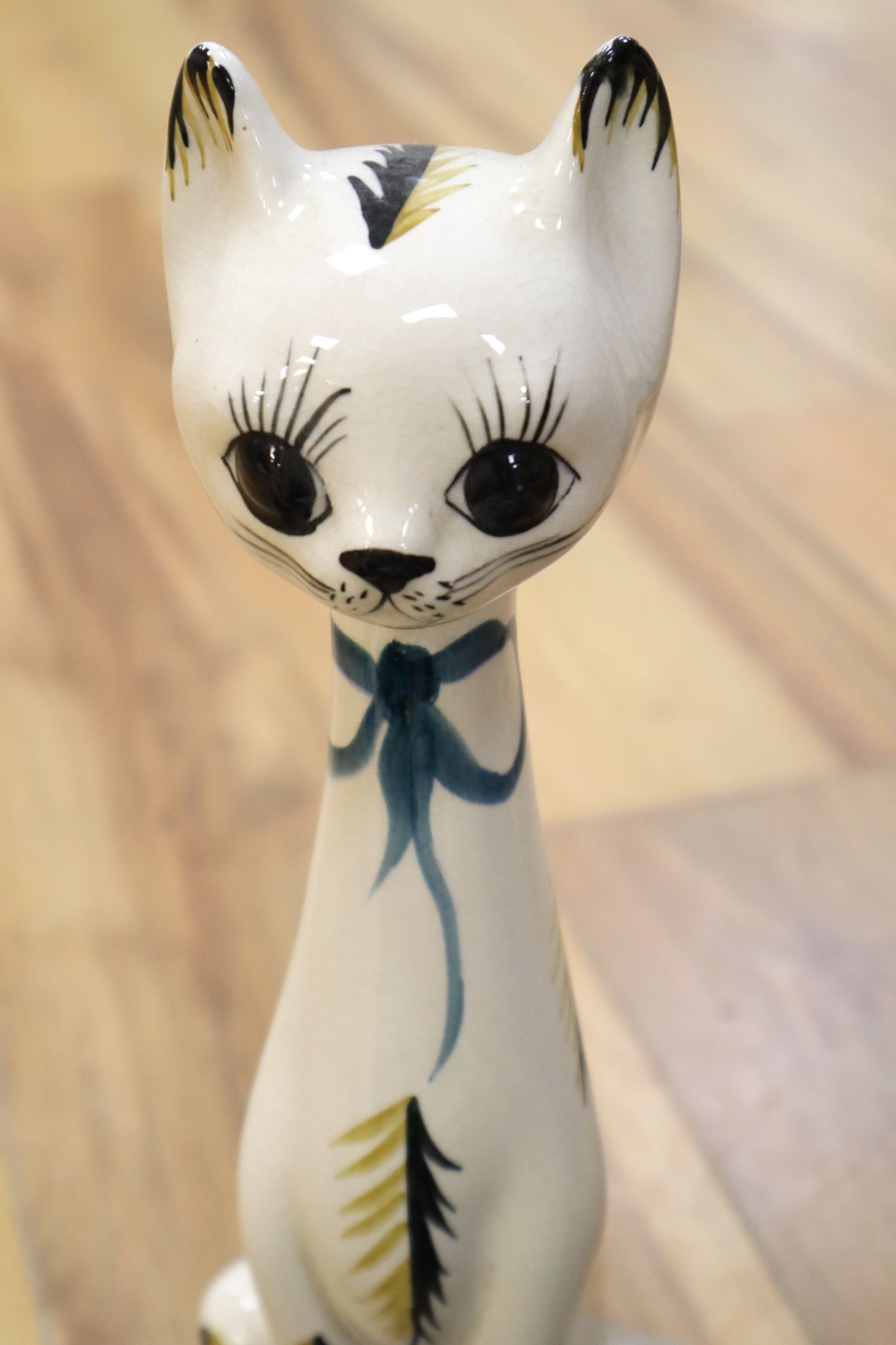 A Crown Devon musical mug, a Hancocks Art Deco part tea set and mixed decorative ceramics